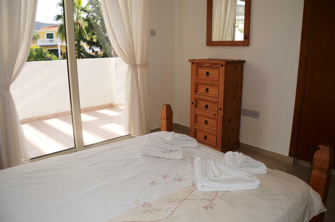 Top Floor, 2 Bedroom Apartment Vanessa D204, Free Wifi, Village View Peyia Quarto foto