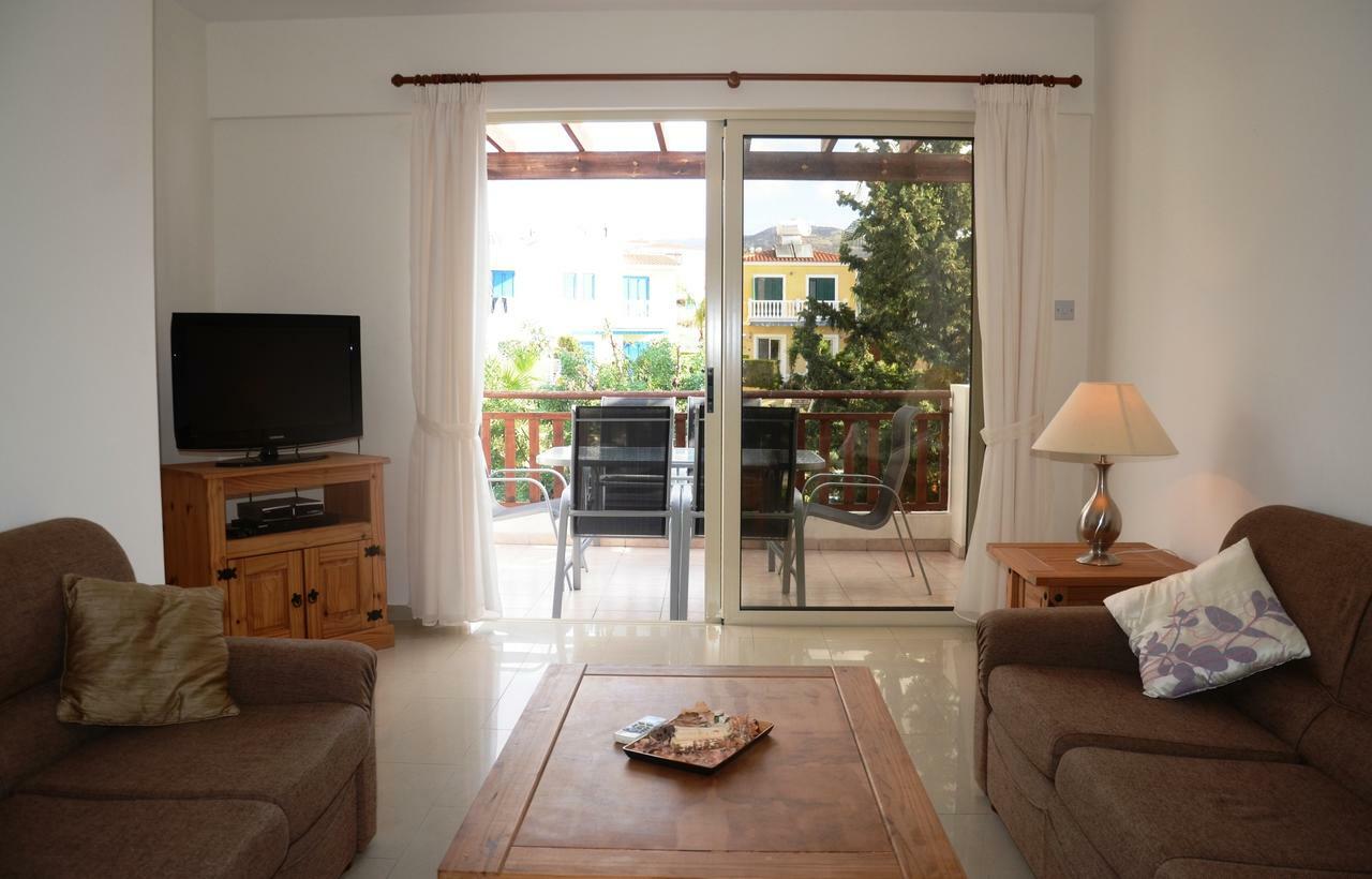 Top Floor, 2 Bedroom Apartment Vanessa D204, Free Wifi, Village View Peyia Quarto foto